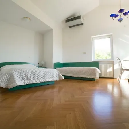 Apartmán Paradise With Sea View